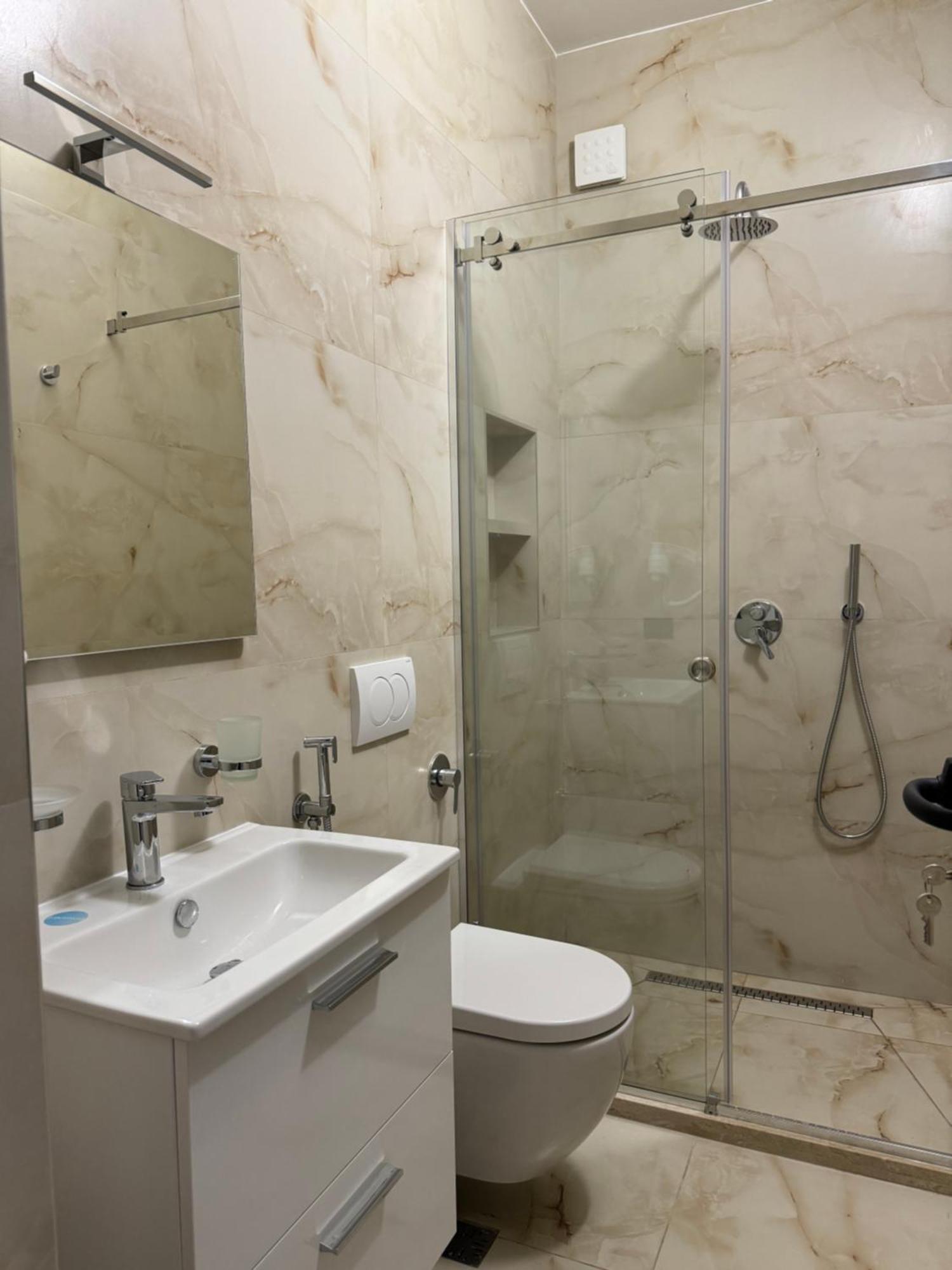 Vila Eljus Durres Luaran gambar