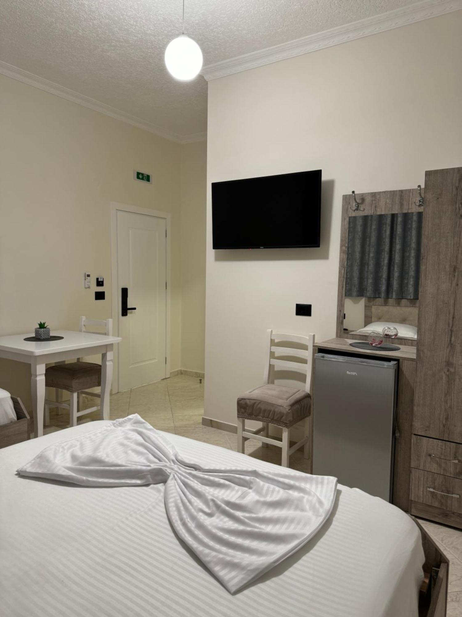 Vila Eljus Durres Luaran gambar