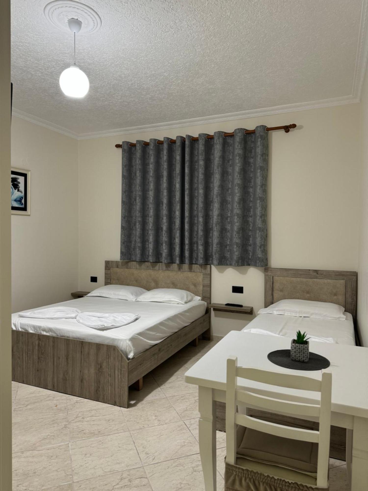 Vila Eljus Durres Luaran gambar