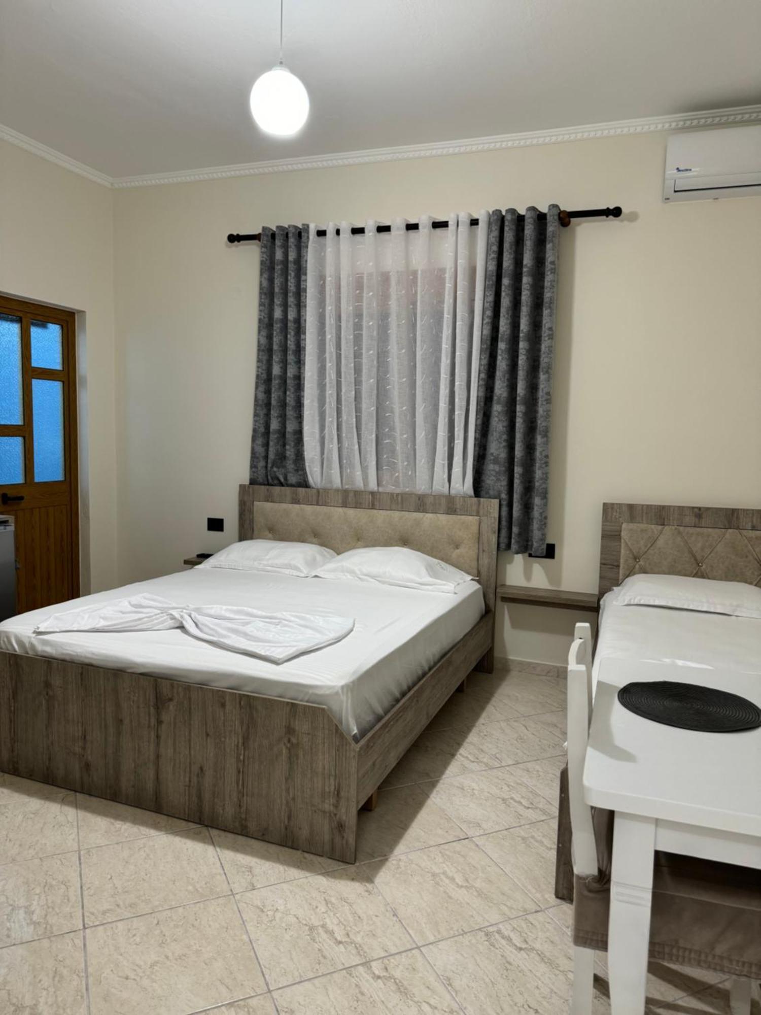 Vila Eljus Durres Luaran gambar