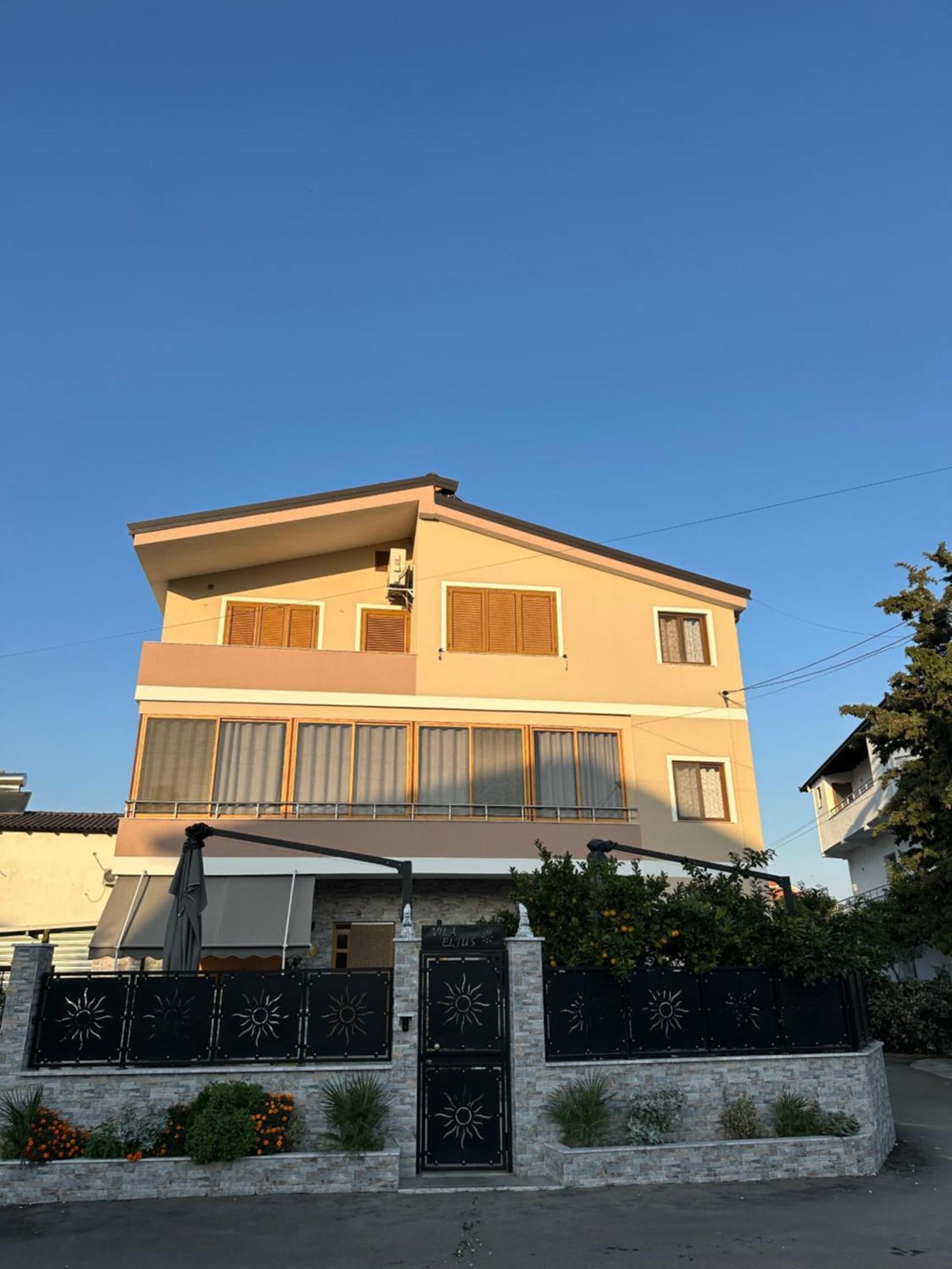 Vila Eljus Durres Luaran gambar